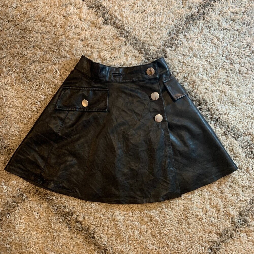 Excellent Condition Pinko Vegan Black Leather Skirt - Size 2 Womens